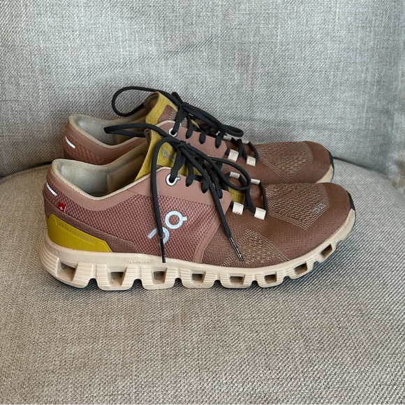 On Running Shoes - On Running Women’s Cloud X Sneakers Mocha/Sand